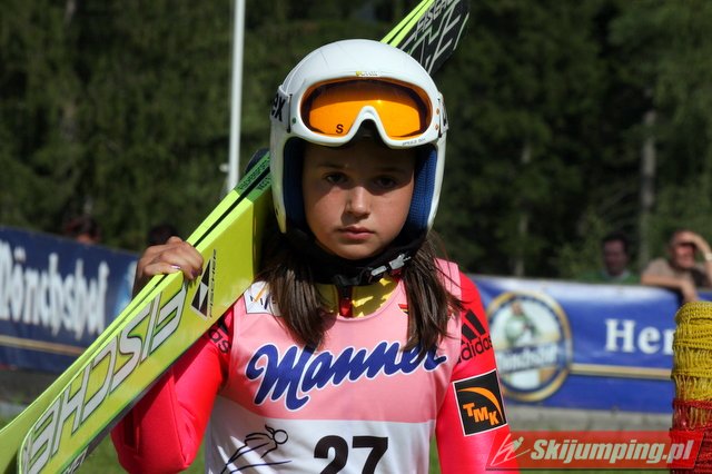 090 Sofya Tikhonova